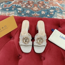 Louis Vuitton Slippers